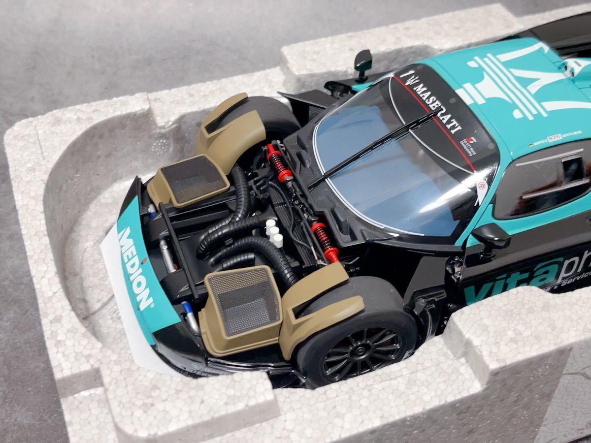 New Autoart 1/18 Maserati MASERATI MC12 FIA GT1 Championship New Autoart 1/18 Maserati MASERATI MC12 FIA GT1 Championship