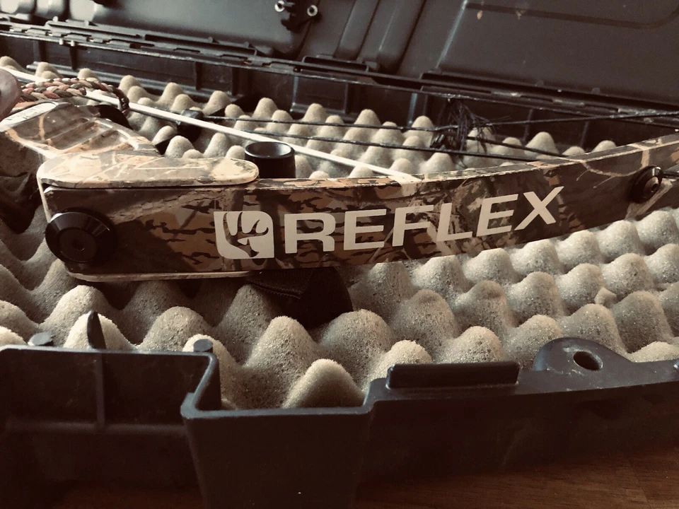 Arco de caza compuesto Browning REFLEX Big Horn Intruder con estuche rígido Foto 4 de 4