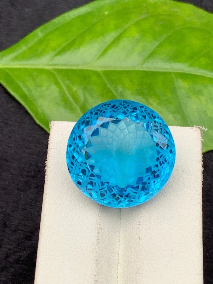 29.8 克拉 GIE 认证天然瑞士蓝色无瑕黄玉圆形切割散装宝石 — 第 2/4 张图片