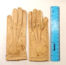 Childs, infants or dolls 000 sized leather gloves with snaps