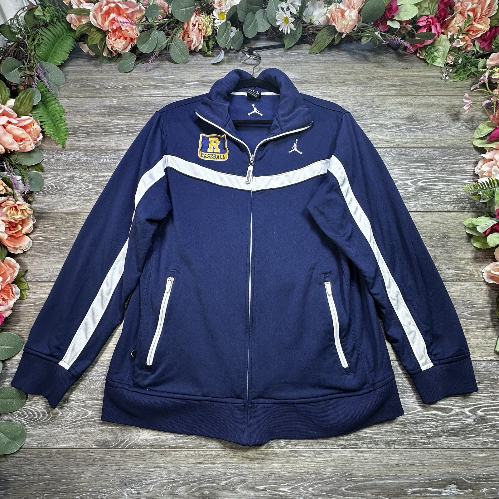 SACAI X NIKE Giacca basket University of Rochester taglia small NIKE blu full zip adulto