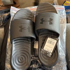 Men s Size 9 Under Armour Slides NWT