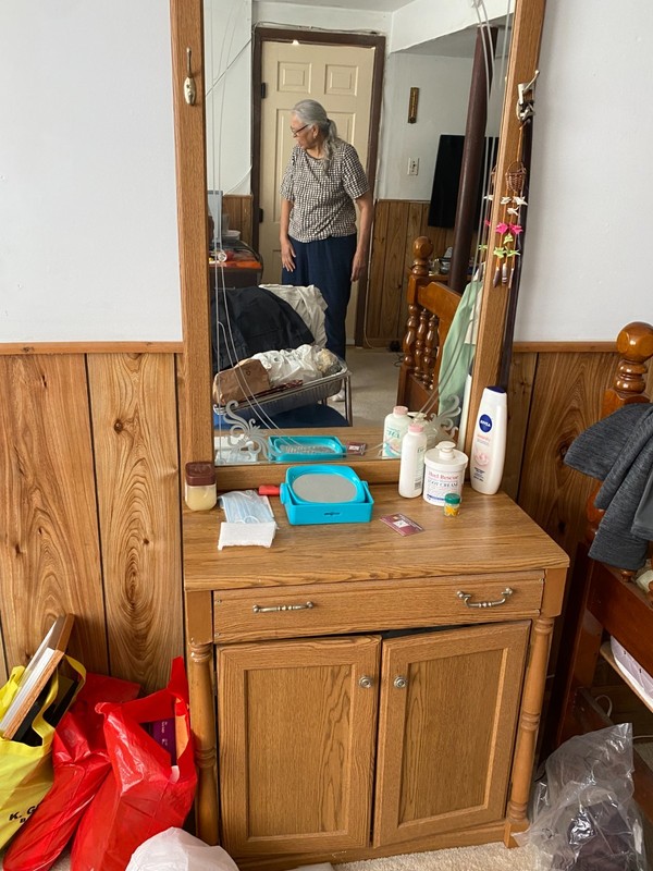 Dresser Oak with mirror