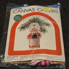 Vintage Leisure Arts Canvas Capers Mrs Claus Christmas Needlecraft Craft Kit NOS