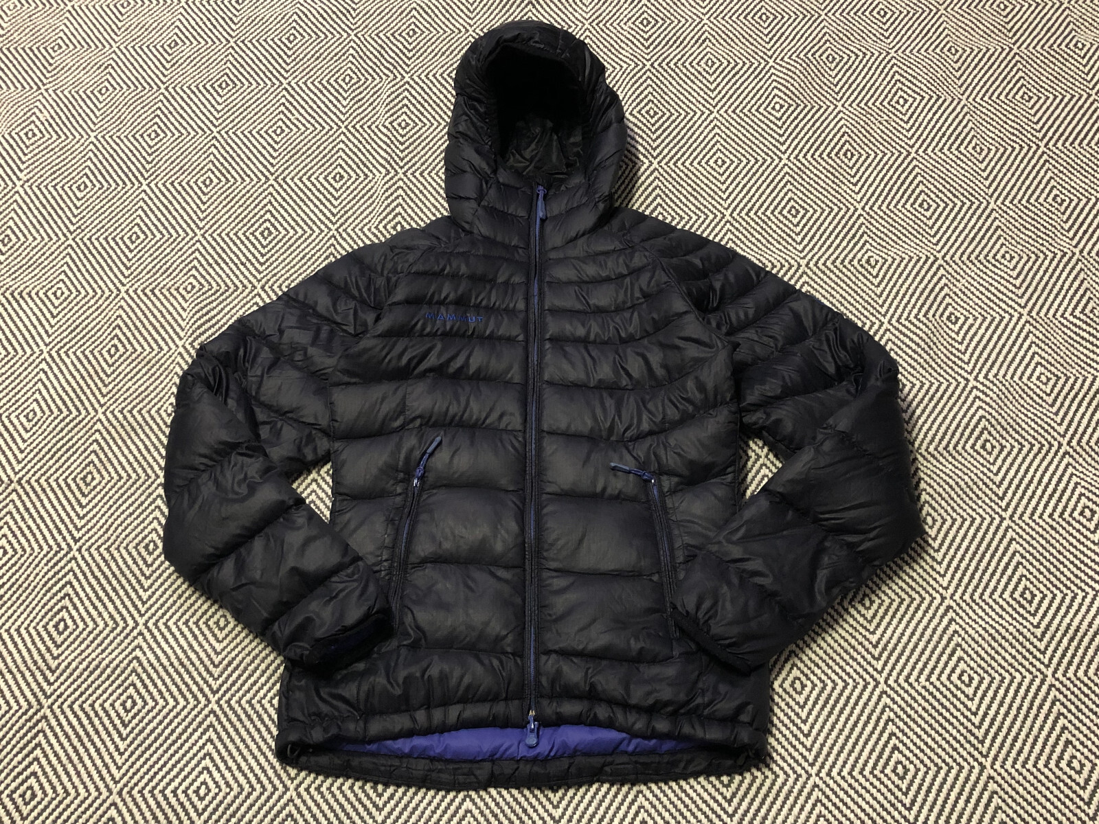 Chaqueta de plumón para mujer MAMMUT Broad Peak NEGRA talla XS precio de venta sugerido por el fabricante 290 GBP