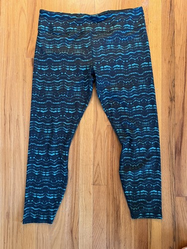 Fabletics Womens Green Blue Yoga Leggings Mid-Rise Printed PowerHold 7/8 Sz 2XL
