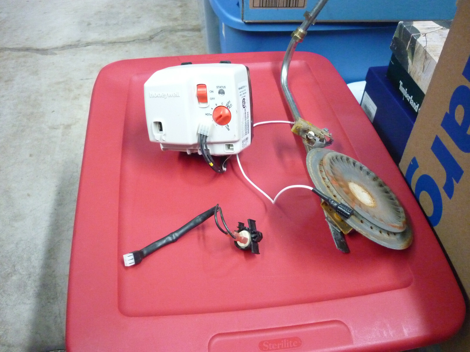 Honeywell WV4460E2014 Water Heater Nat Gas Valve Bradford White Burner  Assembly | eBay