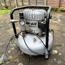 JUN-AIR 6-25 Oil-Lubricated Air Compressor Silent Operation Pneumatic Tools