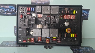 Fuse Box Opel Astra J Reference 13302309 QA