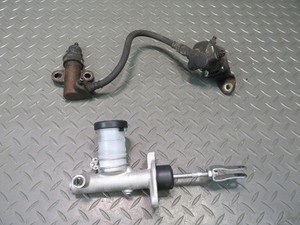 84-86 NISSAN Z31 300ZX NA SET OF 2 M/T MASTER & SLAVE CLUTCH CYLINDER OEM
