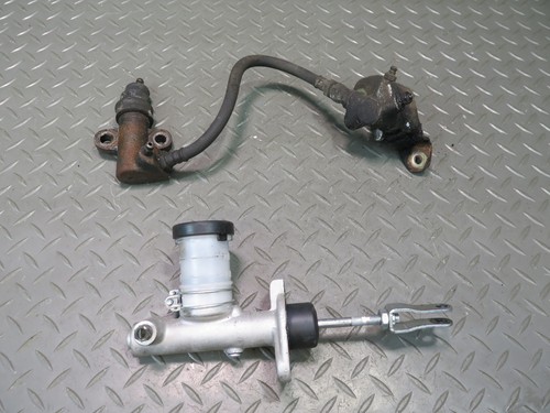 84-86 NISSAN Z31 300ZX NA SET OF 2 M/T MASTER & SLAVE CLUTCH CYLINDER OEM
