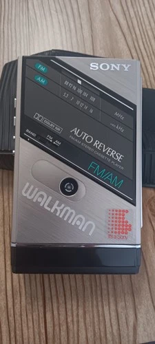 Sony WM-F100 Walkman Vintage Stereo Cassette Player with Case