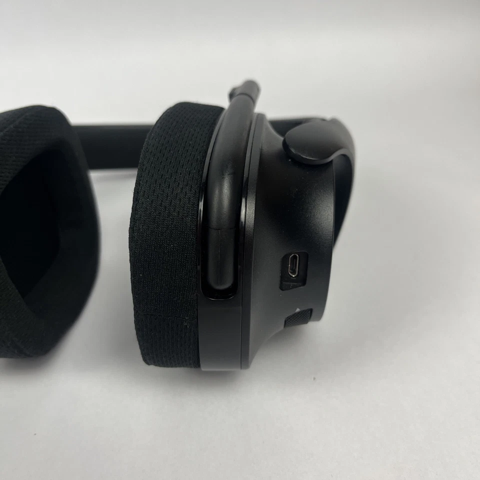 Logitech G533 gaming Headset *Untested* - Image 3 of 4