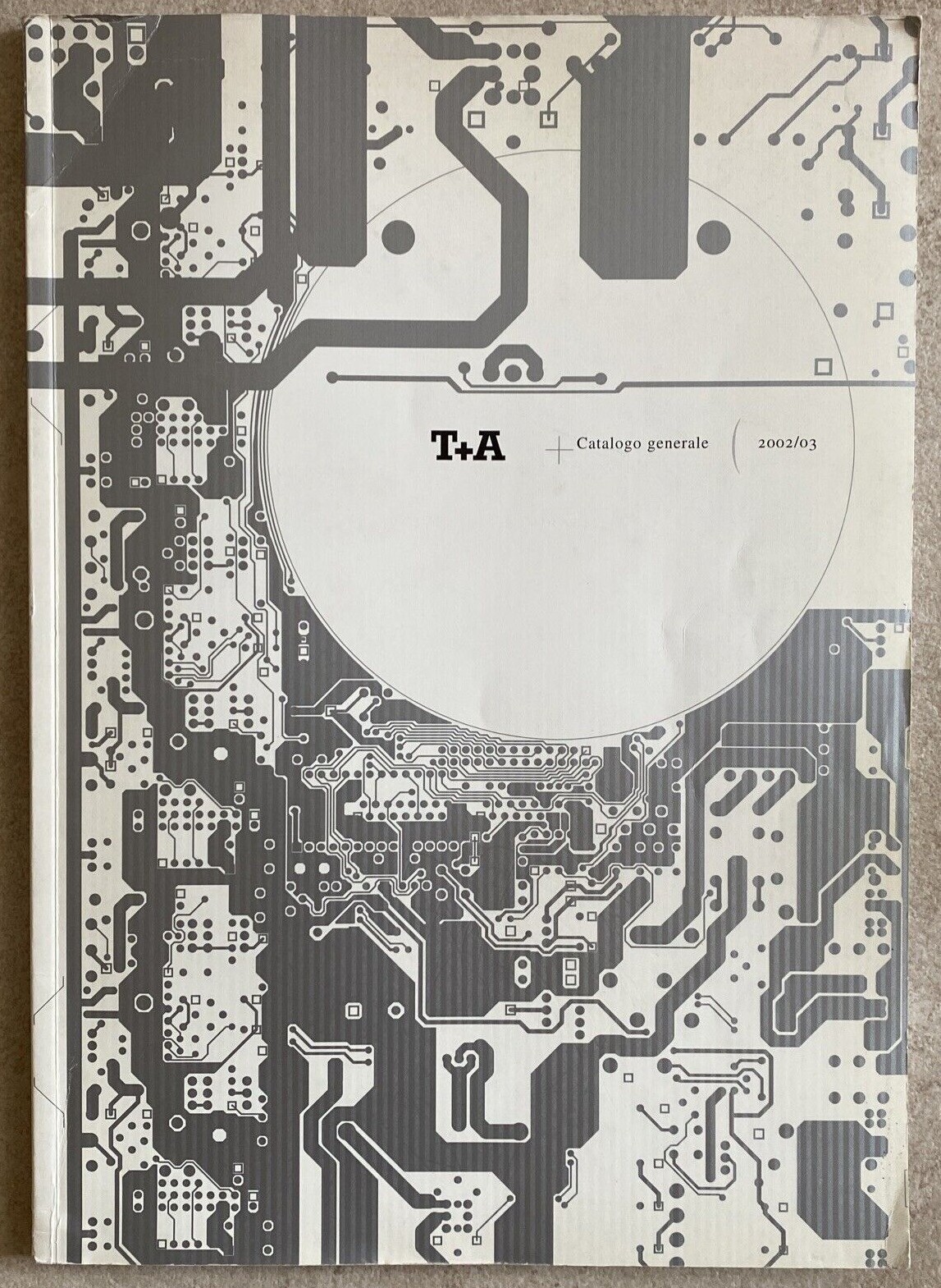 T+A Catalogo Generale 2002/03 Elettroniche e Diffusori da Pavimento Hi-end Audio