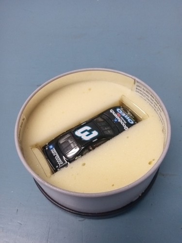 Dale Earnhardt #3 Oreo / GM Goodwrench Service Plus 2001 Monte Carlo 1:64 (LL) - Picture 6 of 7