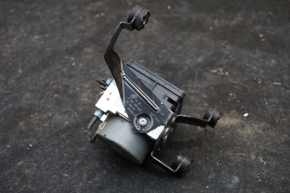 Módulo de controle de bomba abs freio antibloqueio 34517851297 Bmw M4 F82 F83 15-18 M2 M3 - Imagem 2 de 4