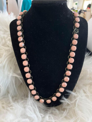 VINTAGE Peach/Gold Color Statement Necklace - missing one stone
