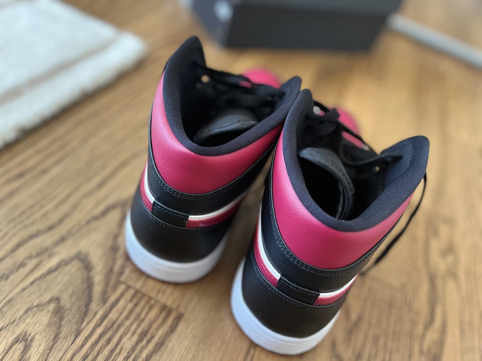 Talla 11 - Air Jordan 1 Mid Noble Red Foto 4 de 4