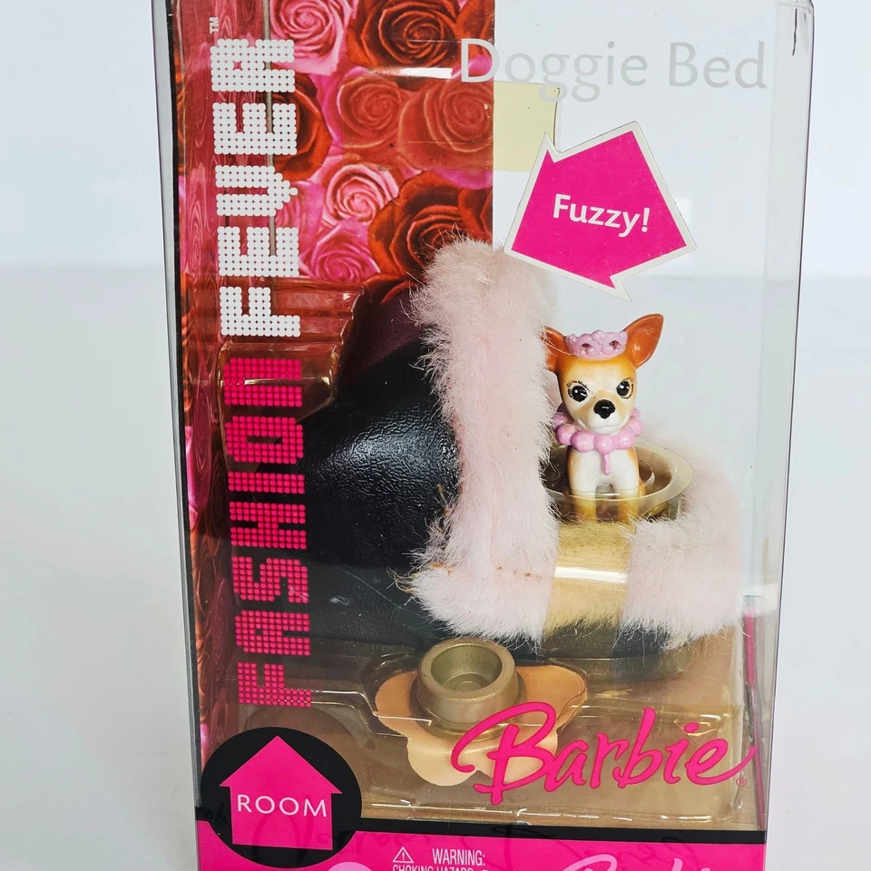 Barbie Fashion Fever Doggie Bed Playset Chihuahua Dog Pink Feathers NIB - 1189 - Image 4 of 4