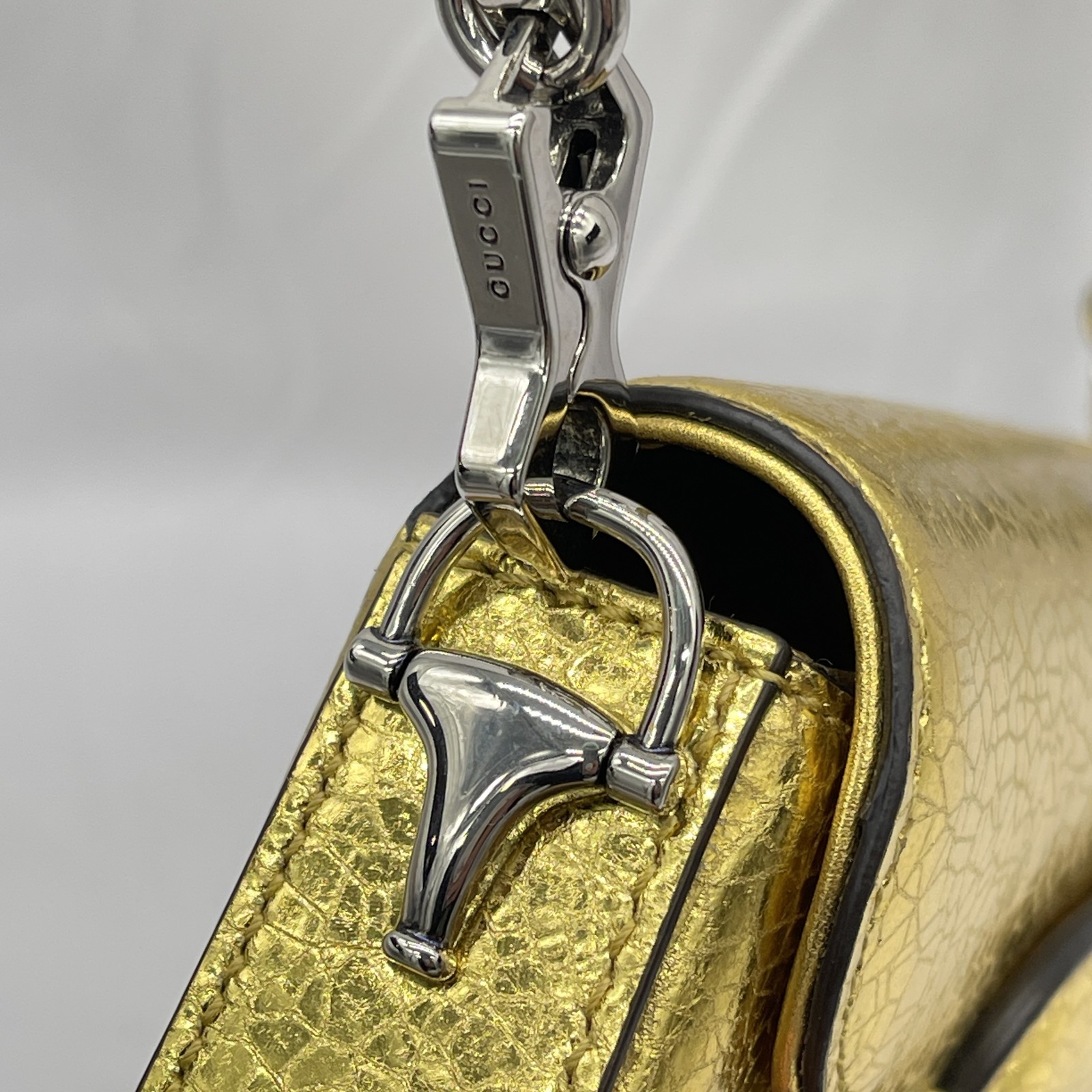 Gucci Mini Horsebit 1995 Asymmetric Shoulder Bag Metallic Leather Gold Pre-Owned thumbnail 9