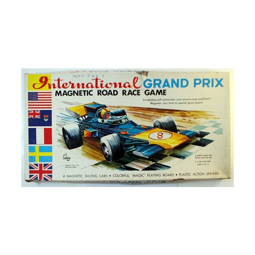 Cadaco Boardgame International Grand Prix Magnetic Road Race Game Box Fair+