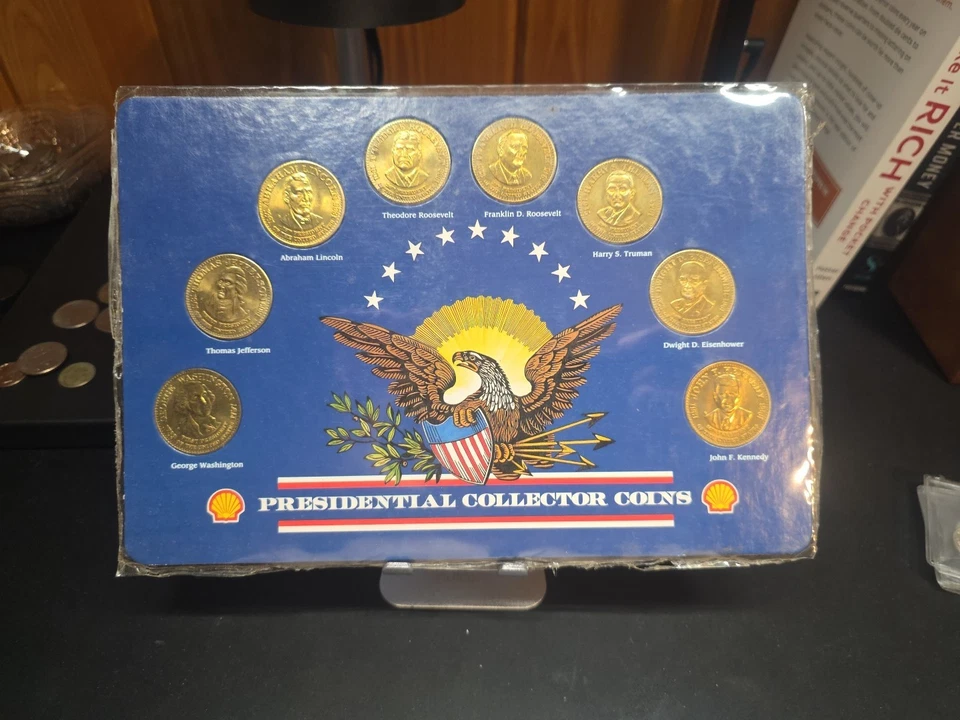 1992 Lot Of 3 Shell Presidential Collector Coins on Display Card Set Of 8 Coins - Image 3 of 4