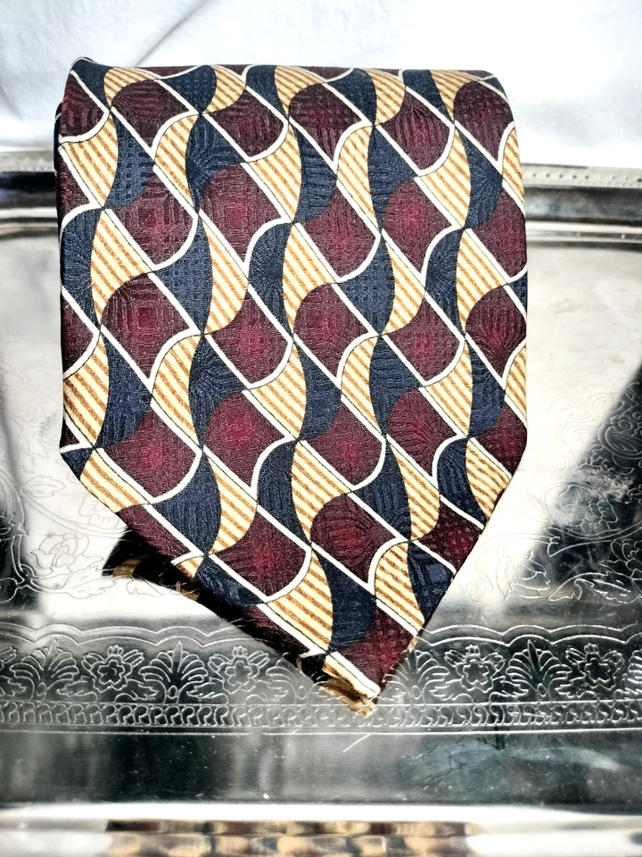 Corbata geométrica Louis Roth 100 % seda oro borgoña hecha a mano en Corea  Foto 2 de 4