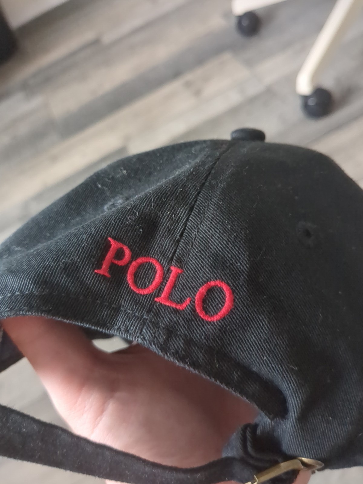 Berretto Ralph Lauren vintage nero con pony rosso regolabile unisex