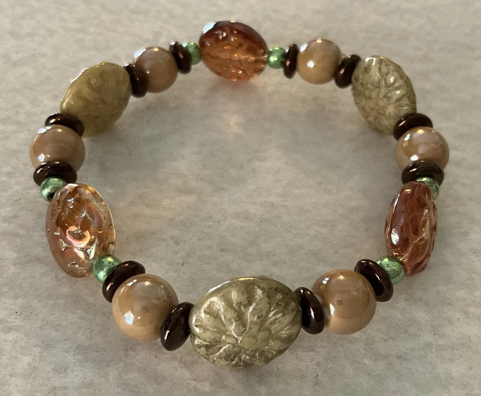 Pretty Czech Glass Flower & Porcelain Beaded Stretch Bracelet 7”Length Foto 4 de 4