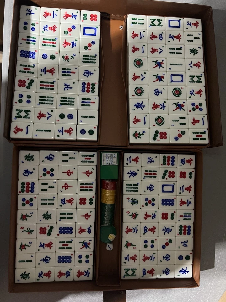 Vintage Chinese Mahjong Game Travel Set With Case 144 Tiles *New Open Box* - Image 2 of 4