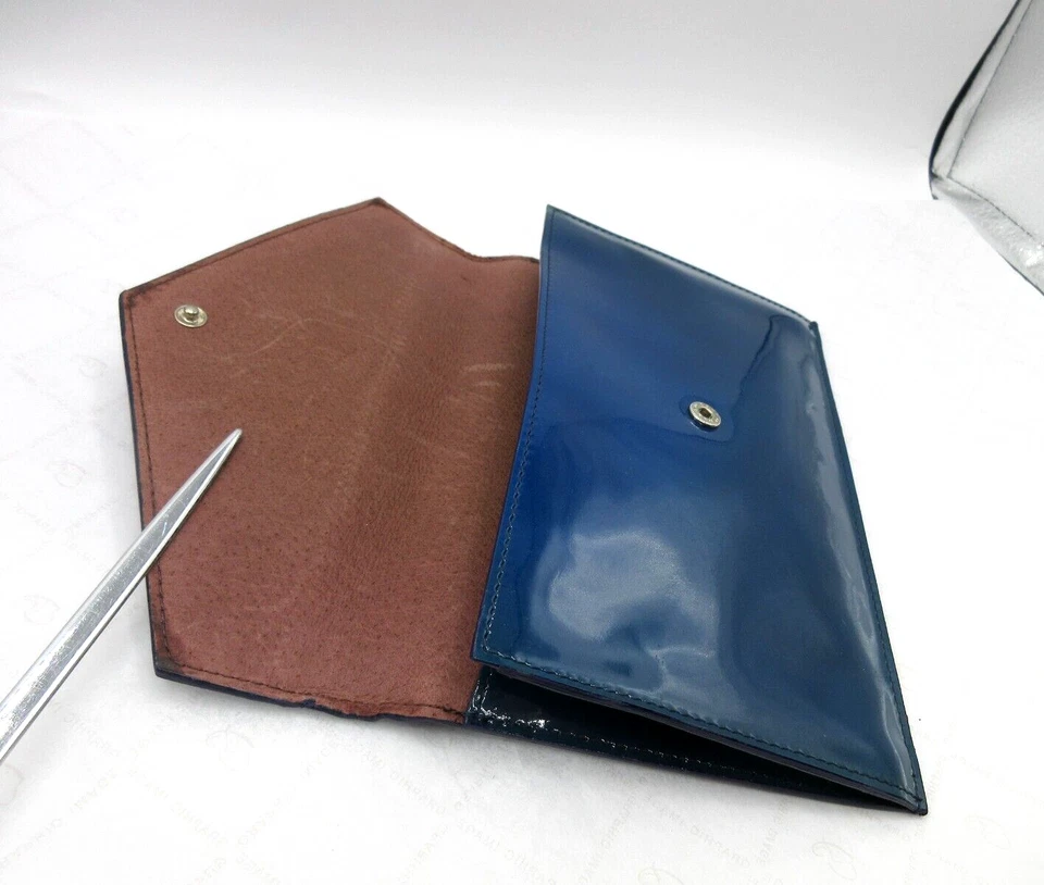 Cartera Imagen Gráfica Charol Sobre Mediano Nuevo 7x4" Lista $75 Azul Foto 2 de 4