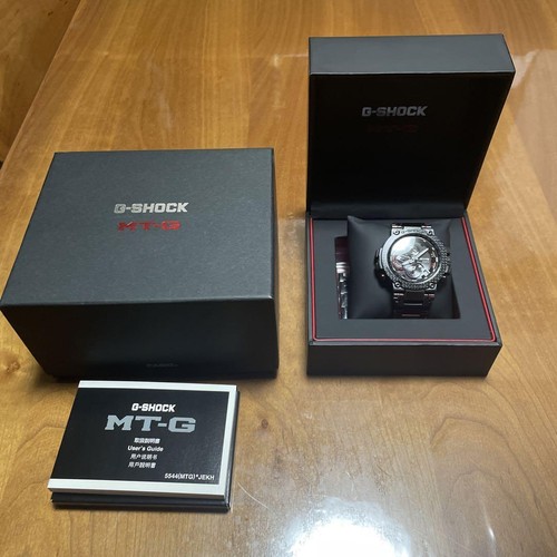 CASIO G-SHOCK MTG-B1000XBD-1AJF MT-G Chronograph Carbon Bezel Solar Radio Watch - Picture 2 of 6