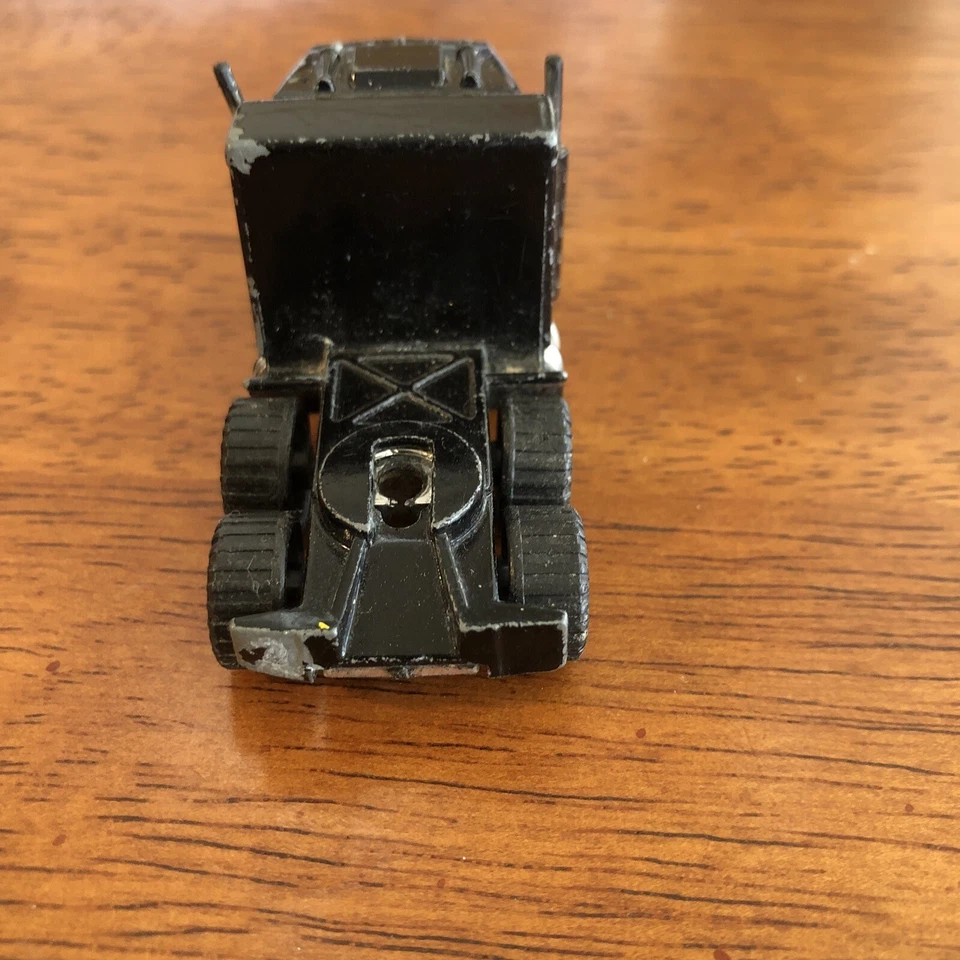 MATCHBOX LESNEY MB43 BLACK PETERBILT CONVENTIONAL SUPER TEMPA NOS 1981 - Image 4 of 4