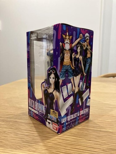 Figura de acción Figuarts ZERO Nico Robin vestido rosa versión One Piece Bandai Japón - Imagen 4 de 6