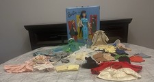 Vntg Barbie Lot 1 Barbie Case Clothing