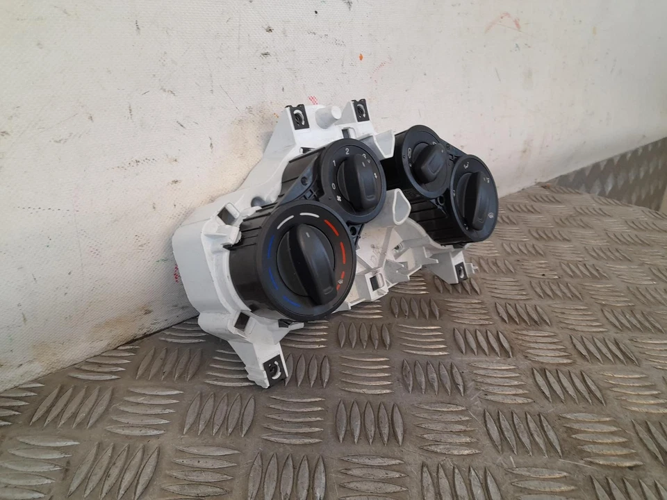 FORD KA Mk2 2008-2016 Heater Control Panel  - Image 3 of 4