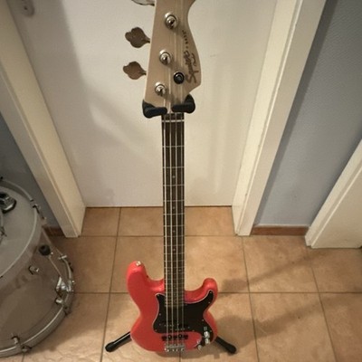 Squier Precision Bass E-Bass Rot 4-saitig Ahornhals Palisander 20 Bünde