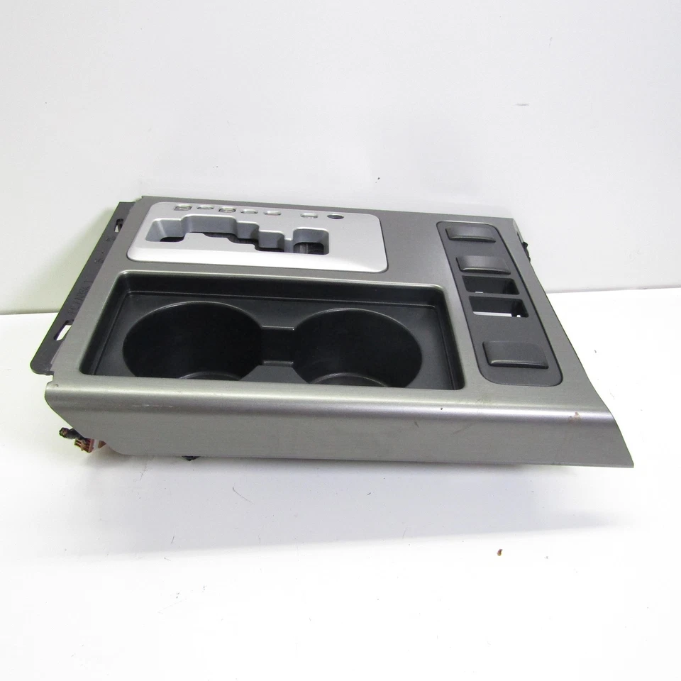 2008 - 2012 年日产 Armada QX-56 Titan 变速器装饰边框杯架原始设备制造商 95912Z90A — 第 4/4 张图片