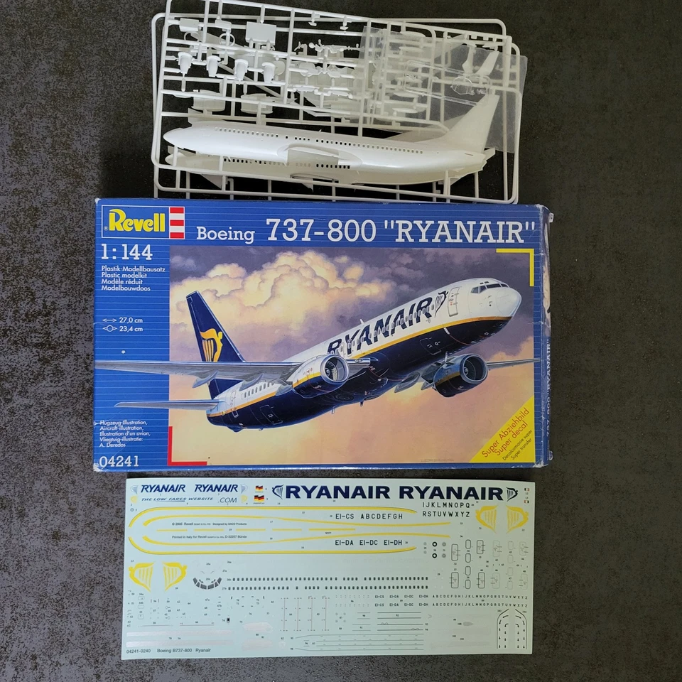 MAQUETTE AVION 1/144 REVELL BOEING 737-800 RYANAIR  RARE - Photo 2/2