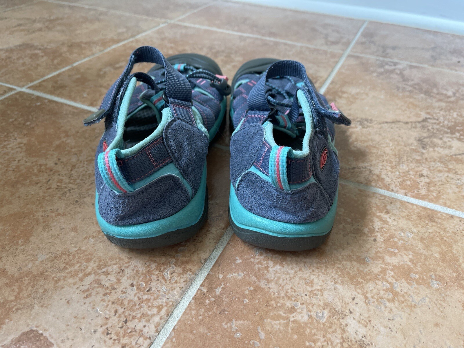 Scarpe da barca Keen Newport H2 blu rosa da trekking in acqua giovani taglia 6