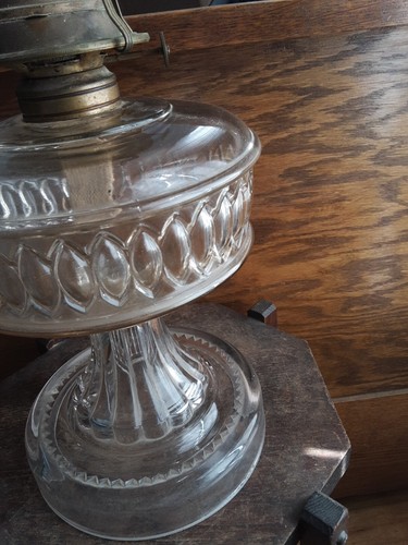 Antique Vintage Glass Oil Kerosene Lamp 11" tall 6" wide - Picture 19 of 24