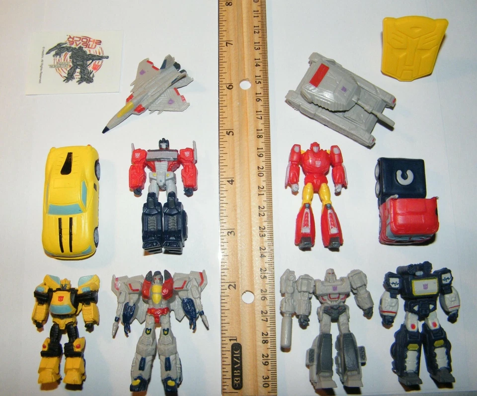 Transformers Party Favors Conjunto de 12 com 10 Figuras/Veículos, Tatuagem e Anel! - Imagem 3 de 4