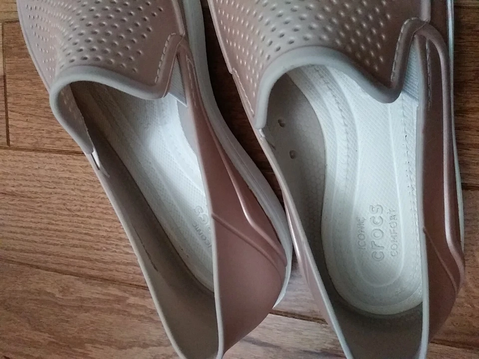 Womens Crocs Citilane Roka Metallic Pink Comfort Slip On Shoes Sneakers Size 8 M - Image 3 of 4