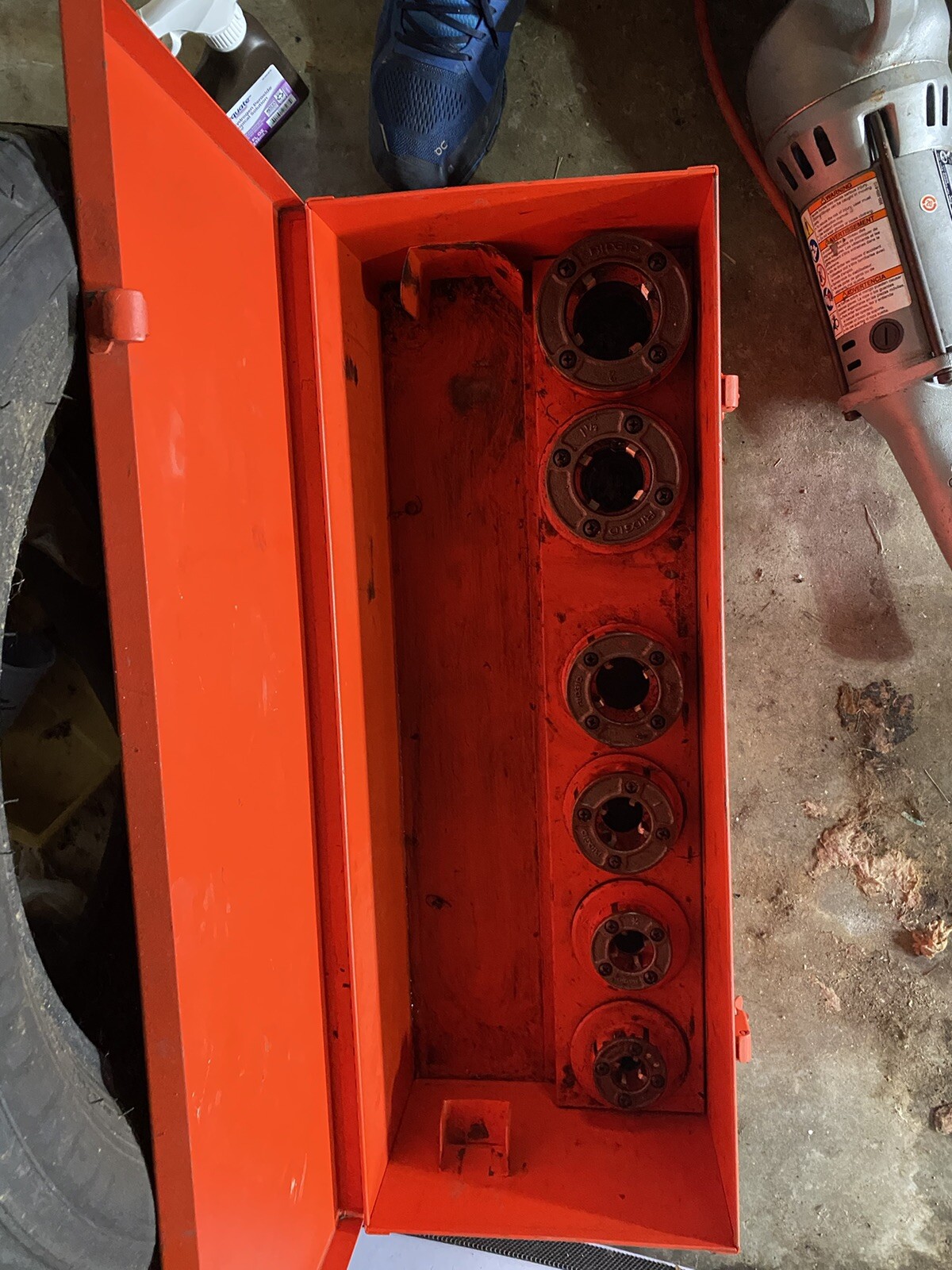 RIDGID 700 T2 Commercial Pipe threading machine, ALL NEW TEETH IN DIES