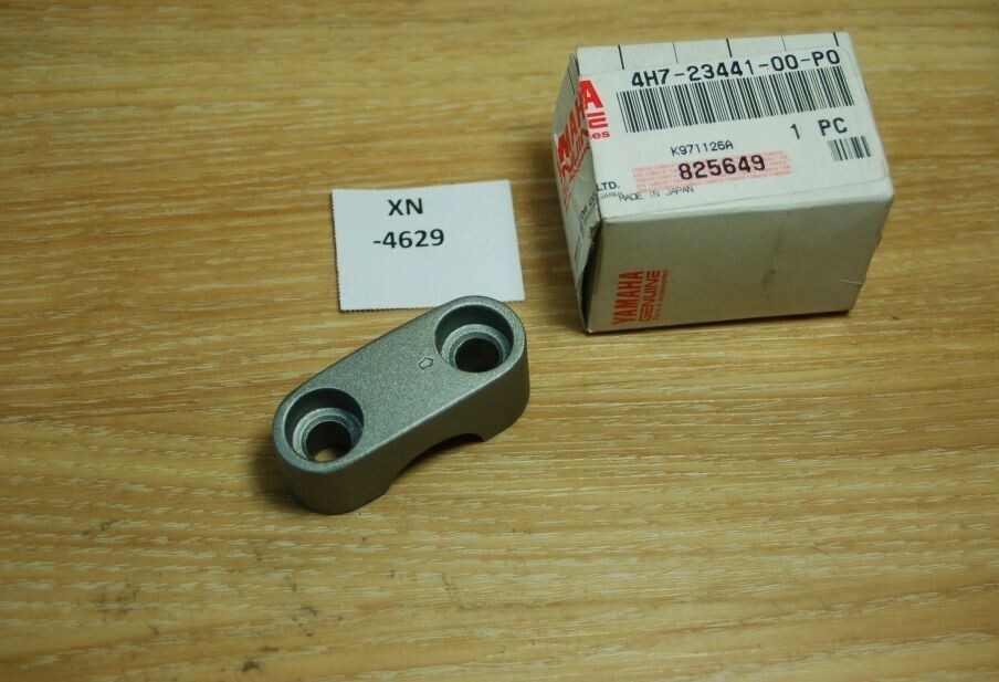 Yamaha TDM 850 4H7-23441-00-P0 HOLDER, HANDLE UPPER Genuine NEU