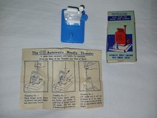 VINTAGE 1970'S AUTOMATIC NEEDLE THREADER W/ THREAD CUTTER - Original Box
