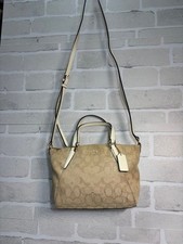 Coach beige logo shoulder bag medium size 11a