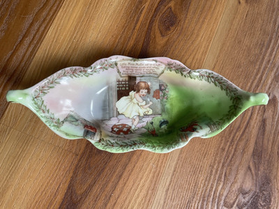 Vintage Royal Bayreuth ''Little Miss Muffet  Nursery Rhyme Trinket Tray Delicate