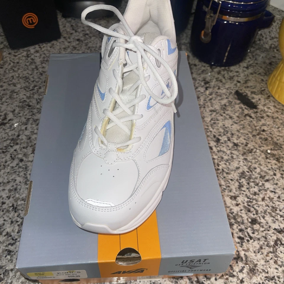 Avia White/Blue Womans Athletic Shoes Size 10! - Image 2 of 4