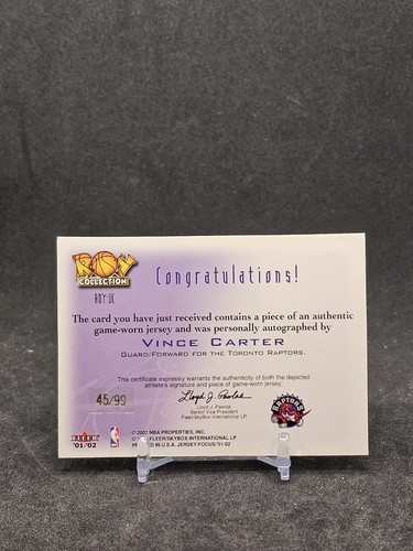 01-02 Fleer Focus Vince Carter ROY Collection Relic/Auto 45/99 - Picture 2 of 2